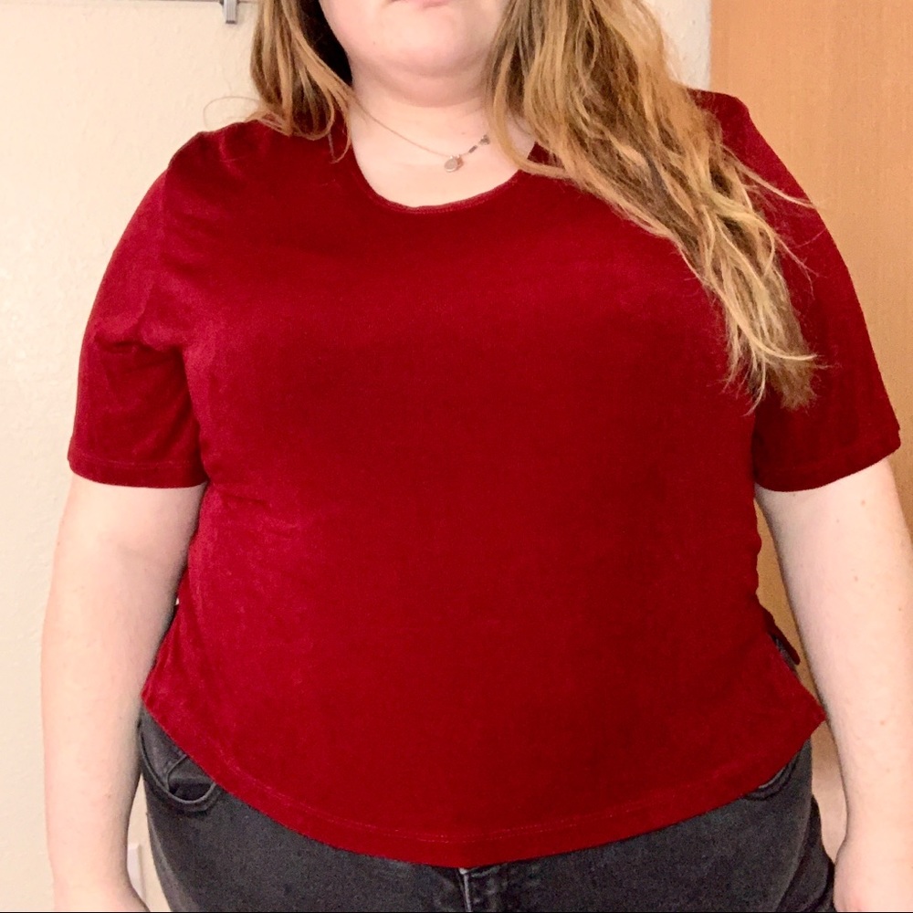 AMANDA Red T-shirt crop top size 2X